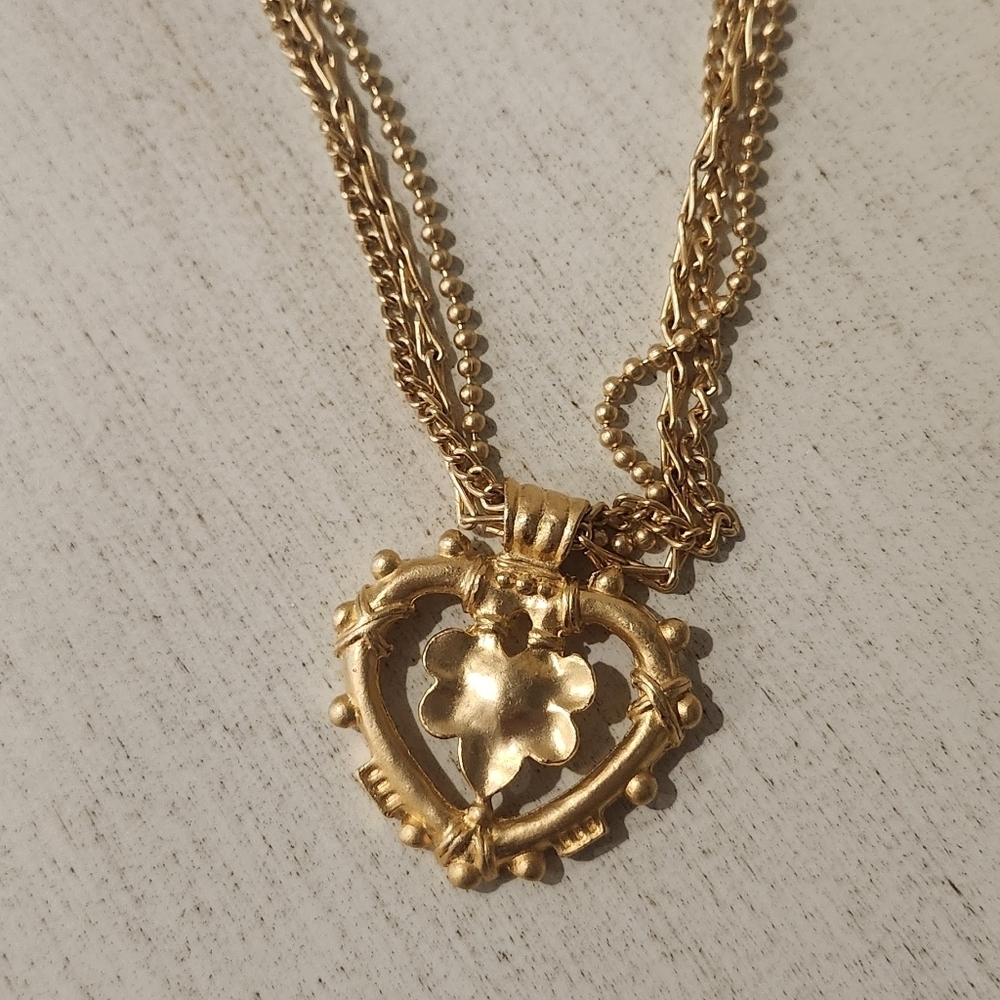 Vintage Heart Necklace in Gold On trend triple chain from the 70's! - Picture 3 of 5